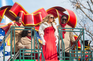 thanksgiving-day-parade-mariah-carey-5