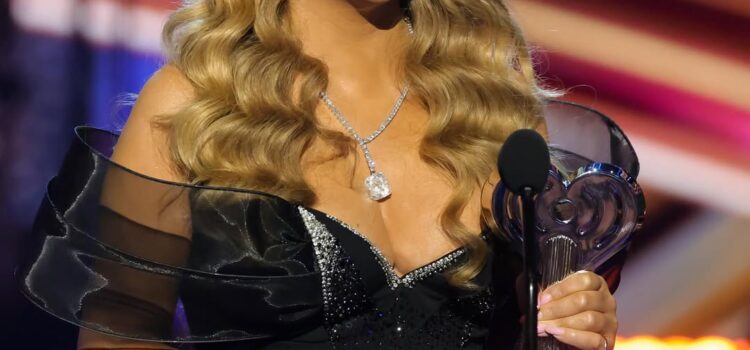 [VIDEO] Mariah Carey recibe el Icon Award en los IHeartMusic